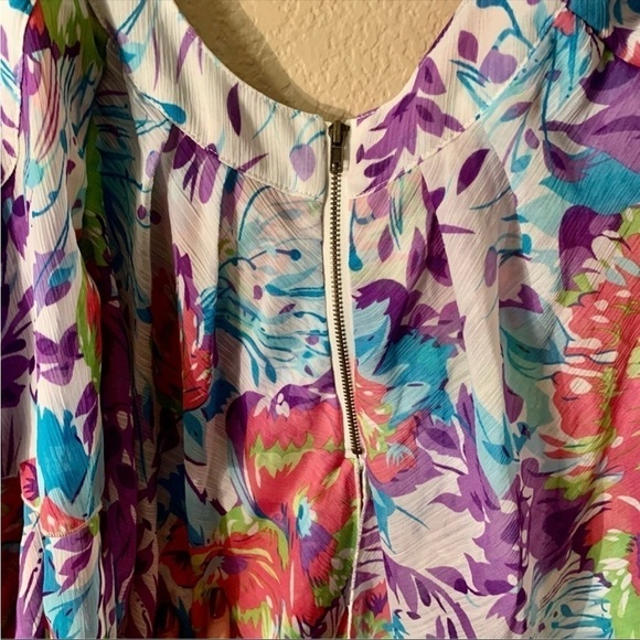 NWT Floral Blouse XS Hot in Hollywood Cold Shoulder Layered Bell-Sleeves Colors - Picture 9 of 16